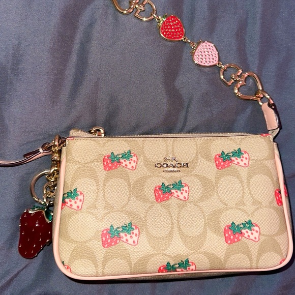 Coach Nolita 19 Strawberry🍓 rare/authentic - Picture 2 of 4